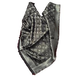 Bufanda Louis Vuitton Monogram Negro Lurex Gris Hardware de plata