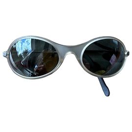 Ray-Ban Oval Metal Sunglasses Black Grey