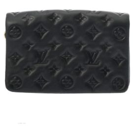 Pochette Coussin in Monogram Embossed Louis Vuitton Noir Nero