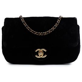 Chanel Black Small Quilted Velvet CC Eyelet Flap Nero