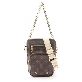 Bolsa Transversal Louis Vuitton Utility Marrom