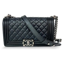 Chanel Boy Flap Tasche aus gestepptem Lammleder Old Medium Schwarz