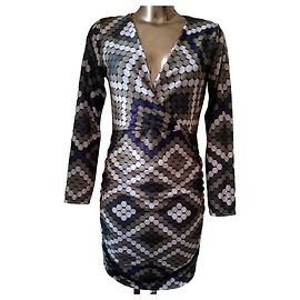 Autre Marque Charlotte F. Bodycon Kleid mit geometrischem Wabenmuster Beige Olivgrün Dunkelviolett