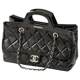 Chanel Delivery gesteppte Lederhandtasche Schwarz
