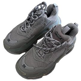 Balenciaga Triple S Sneaker Grau Braun Beige Grau