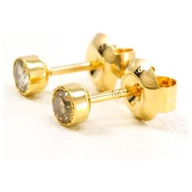 Autre Marque 18K Yellow Gold Diamond Stud Earrings Golden