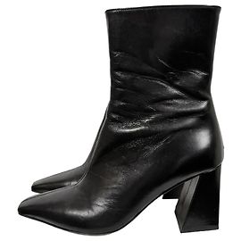 Aeyde Black leather ankle boots Black