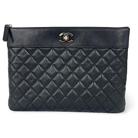 Clutch Chanel Mademoiselle Vintage O Case em pele de carneiro acolchoada Medium Outro