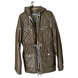 Chanel Jaqueta acolchoada marrom com capuz Marrom