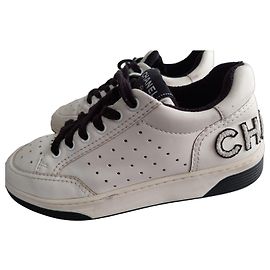 Chanel Low-Top Sneaker Leder Weiß/Schwarz Schwarz Weiß