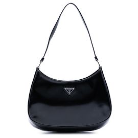 Borsa a tracolla Prada Cleo in pelle Spazzolato nera Nero