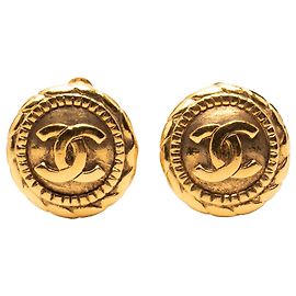 Orecchini Chanel Gold CC placcati oro tondi con clip D'oro