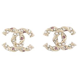 NOVOS BRINCOS CHANEL LOGO CC PÉROLAS STRASS EM METAL DOURADO Dourado