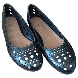 Alaïa Perforated Leather Ballet Flats - Black Black
