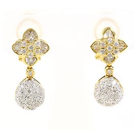 Autre Marque 18K Gold Stud Earrings with Diamonds Golden