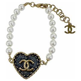 Bracciale charm Chanel Coco Mark Heart Faux Pearl D'oro