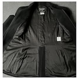 Pre-Owned Chanel Jackets: Tweed & More | JoliCloset