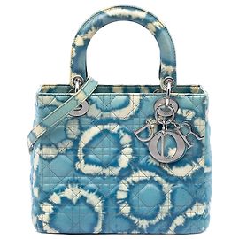 Lady Dior en cuir de veau bleu avec imprimé tie dye, taille Medium Bleu Bleu clair