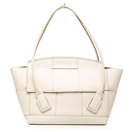 Bolsa Bottega Veneta Maxi Intrecciato Arco em couro de bezerro branco, tamanho Medium Branco
