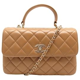 NUEVO BOLSO CHANEL TRENDY CC DE CUERO ACOLCHADO CAMEL CON CORREA Camello