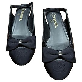 Chanel Sapatilhas Slingback em Tecido e Couro Pretos Preto