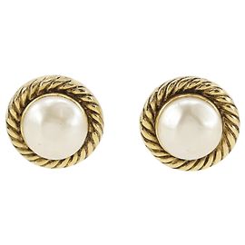 Orecchini a clip Chanel placcati oro con perle finte Altro