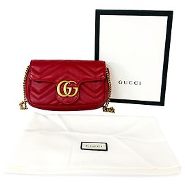 Borsa a Spalla Gucci GG Marmont in Pelle Matelasse Mini Rosso