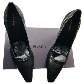 Prada Black Leather Pointed Toe Heels Black
