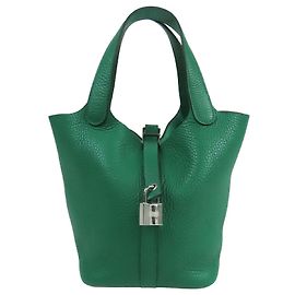 Hermès Picotin Lock 18 em couro Clemence verde Verde