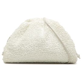 Bottega Veneta White Boucle Raffia The Mini Pouch Crossbody Blanc