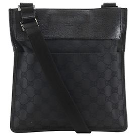 Bolsa transversal Gucci em lona GG preta Preto