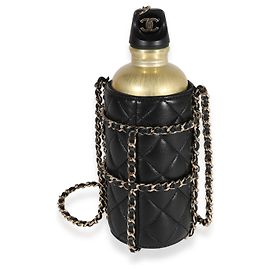 Garrafa de água em metal dourado Chanel e suporte em pele de cordeiro acolchoada preta Outro