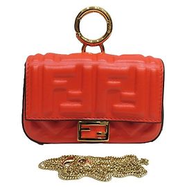 Bolsa Fendi Nano Baguette Charm Laranja