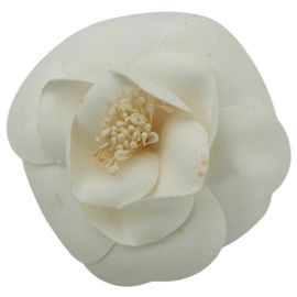 Chanel Stoffbrosche Camelia Weiß