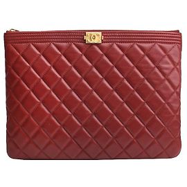 Chanel Burgundy Boy gesteppte Clutch Medium Serie Rot