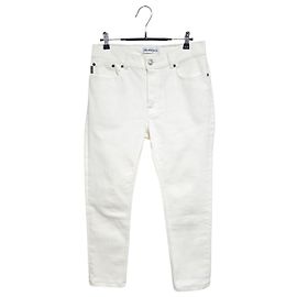 Balenciaga Denimhose mit Logo-Patch Weiß