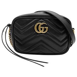 Bolsa de ombro matelassada Gucci com corrente Preto