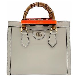 Bolsa Gucci Diana em couro bege Bege