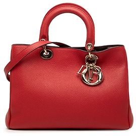 Bolsa Diorissimo em couro de bezerro granulado vermelho, tamanho Medium da Dior Vermelho