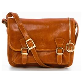 Autre Marque Bolsa de ombro em couro marrom com fivelas Marrom