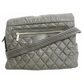 Bolsa de ombro Chanel Coco Cocoon em nylon cinza Marrom