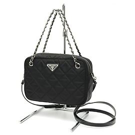 Bolsa de ombro em nylon acolchoado preto Prada Preto