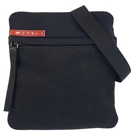 Bolsa de ombro Prada em malha de neoprene Preto