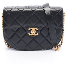 Chanel Matelassé Leather Shoulder Bag Black