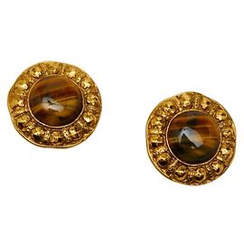 Brincos de clip Chanel marrom e dourado Marrom Dourado