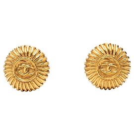 Orecchini a clip rotondi Chanel Coco Mark D'oro