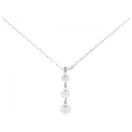 Autre Marque Platinum Diamond Necklace Silvery