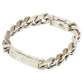 Pulseira Charm Louis Vuitton LV Signature Prata