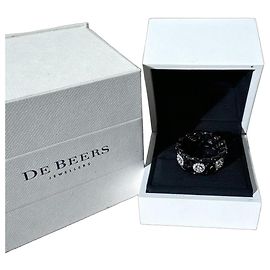 De Beers Enchant Lotus Black Ceramic Platinum Diamond Ring Black