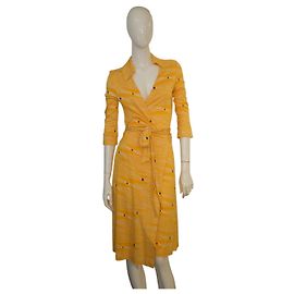 Diane von Furstenberg Vestido Envelope Justin em Seda - Amarelo Geométrico Amarelo